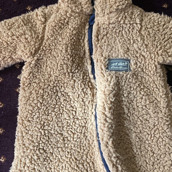 Eddie Bauer outfit - Picture 2 of 3